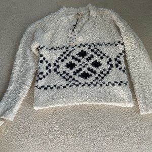 Sweater short size small